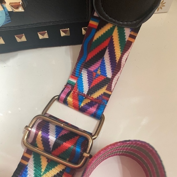 NWOT CLAUDIA G BETTY BLACK SHOULDER BAG WITH CAMERA STRAP - Picture 4 of 10